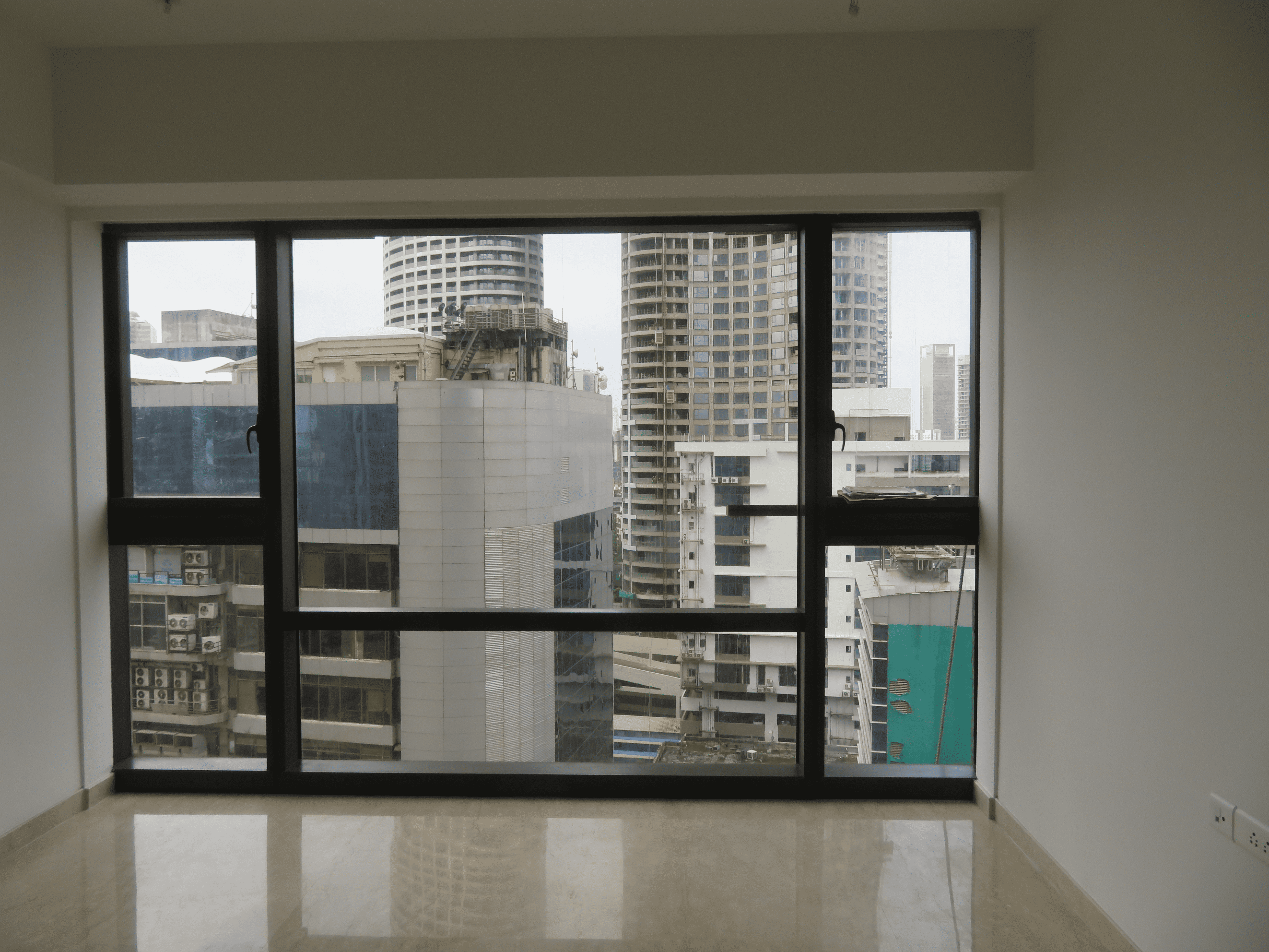 Energy-efficient façades