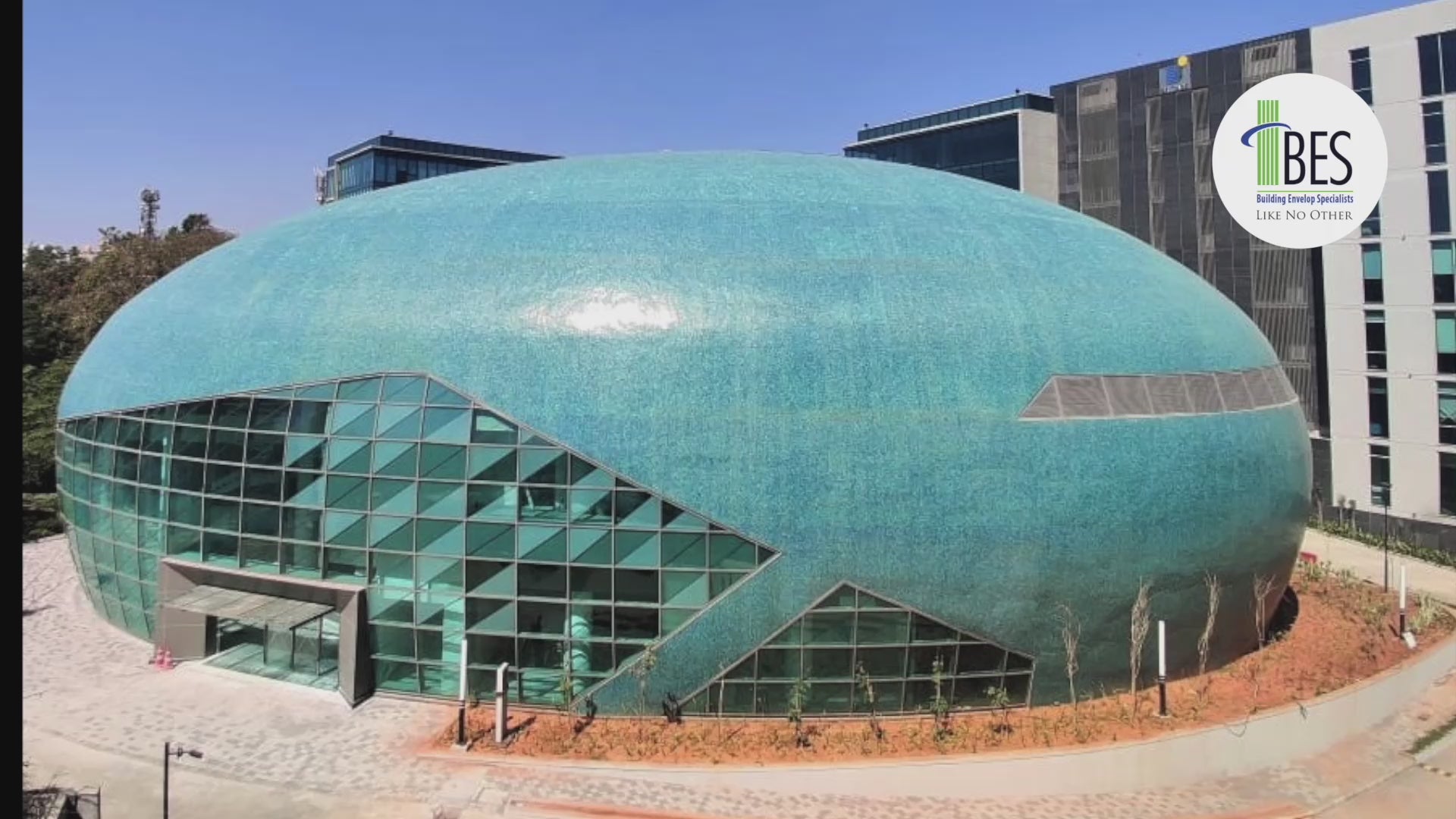 Load video: Video demonstrating BIM in façade engineering, including design coordination, digital modeling, fabrication, and construction workflows.